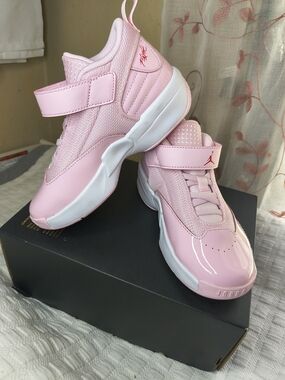 Kids' Max Aura 7 Mid Sneaker Kids